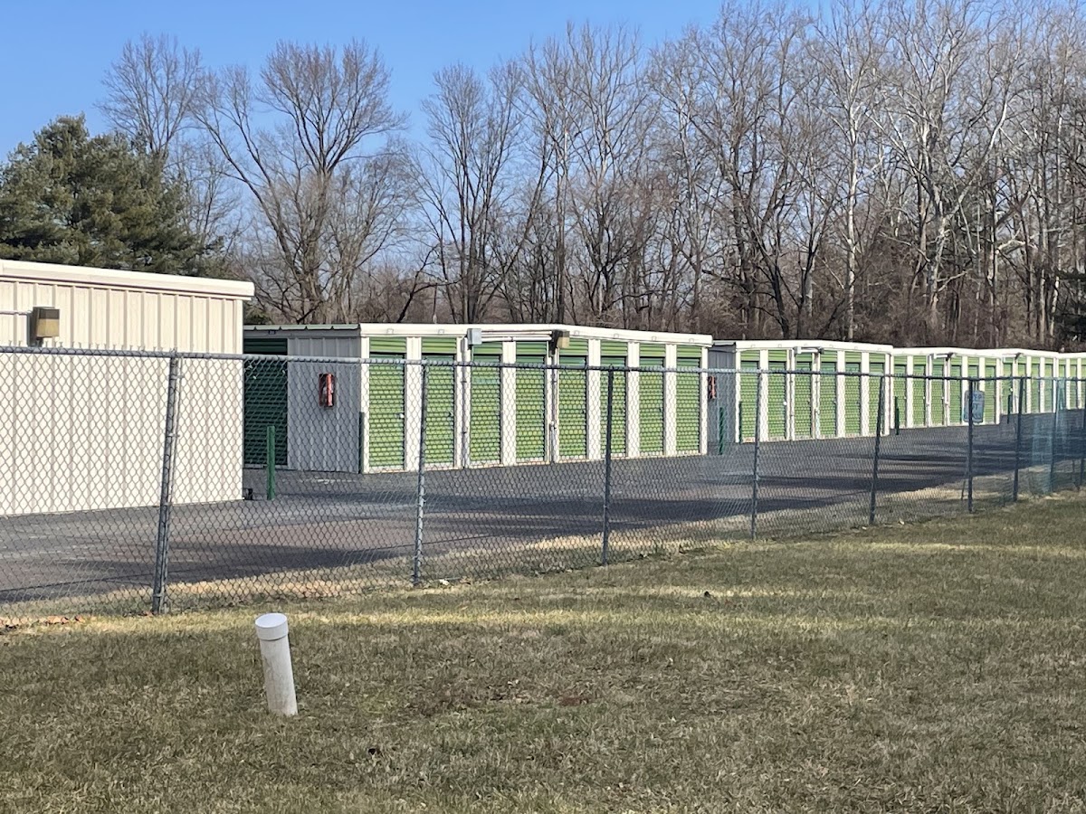 LOCK AND LEAVE SELF STORAGE