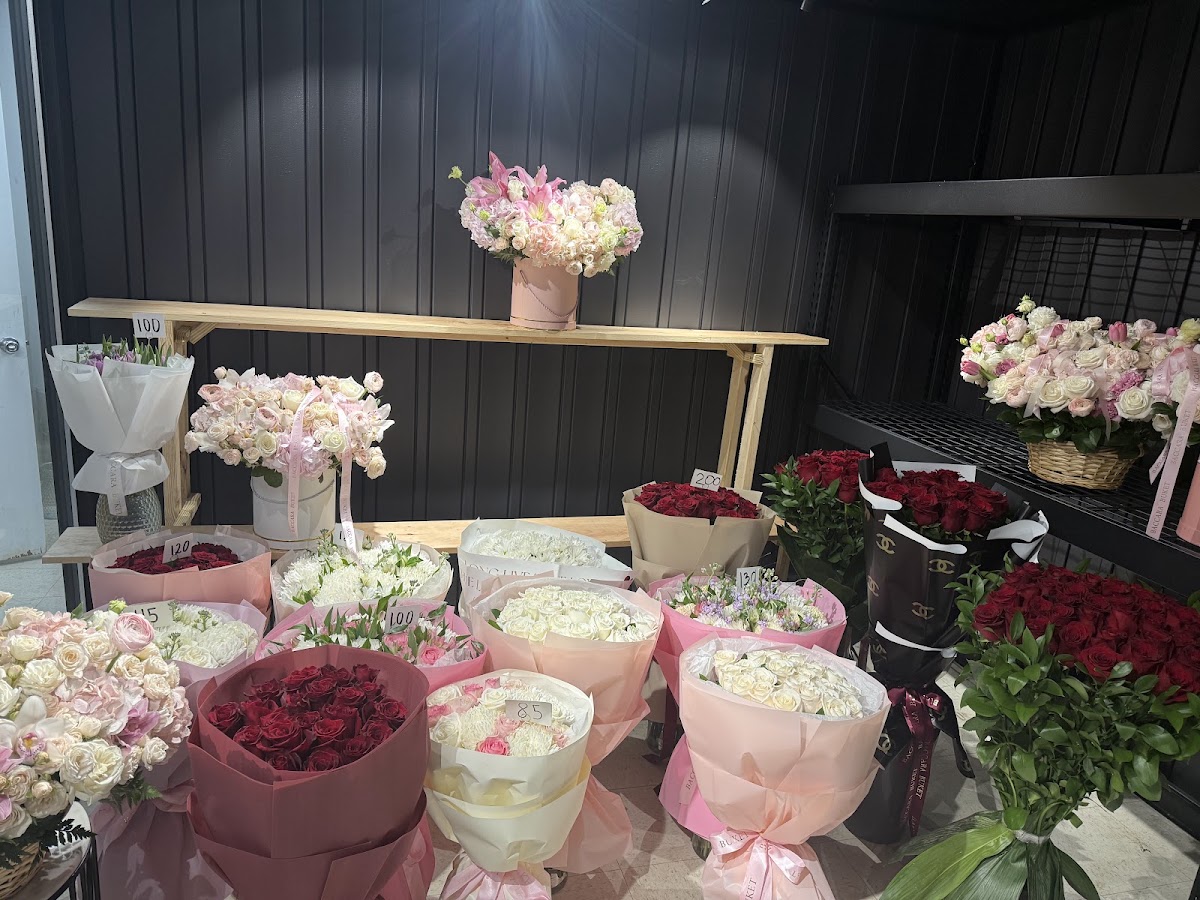 Baccara flowers