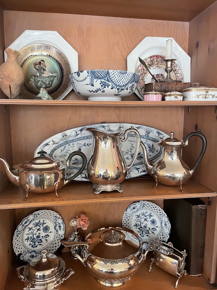 ELI & SONS ESTATE SALES