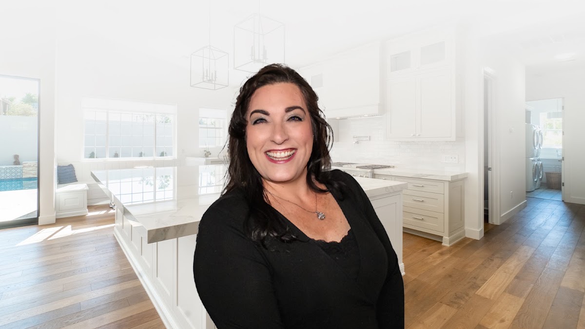 Dawn R Miller, Associate Broker & Realtor