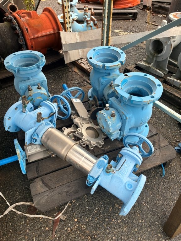 Mixed Lot Industrial Valves - HIPCO Plug Valves & Orbinox SS Knife Gate Valves