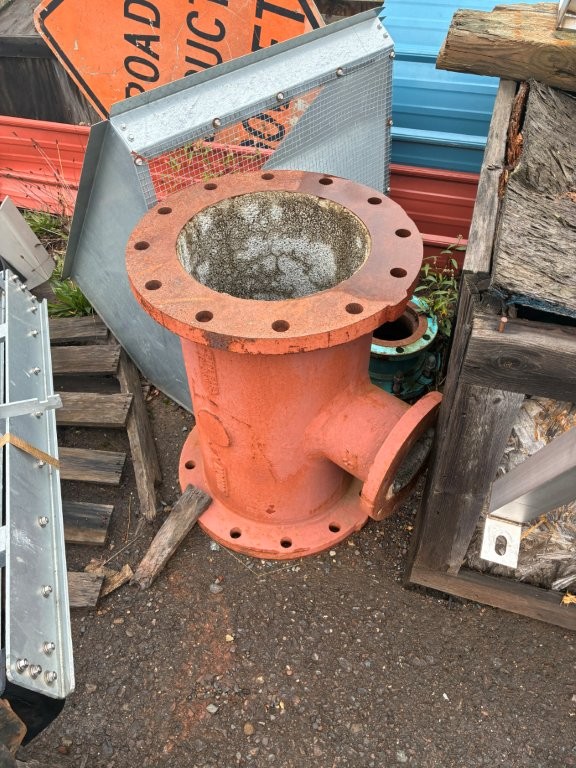 Flanged T