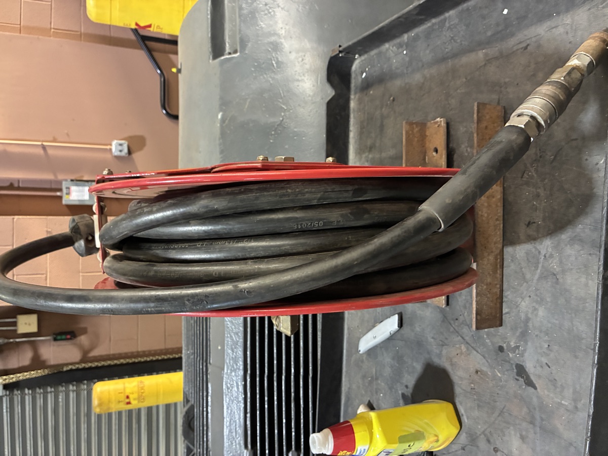 1/2" x 50' Air Hose Reel — 300 PSI