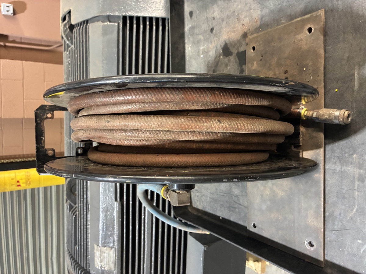 3/8" x 70' Hose Reel — image 2